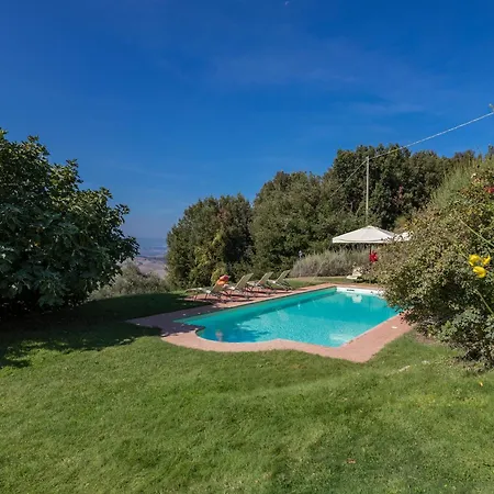 Fattoria La Striscia بيت للعطل *